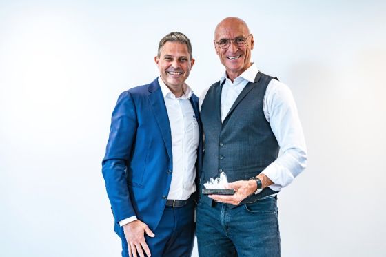 Marc Schaad, CEO of the Kistler Group (left), and Tobias Keller, CEO of KELLER Pressure (right)